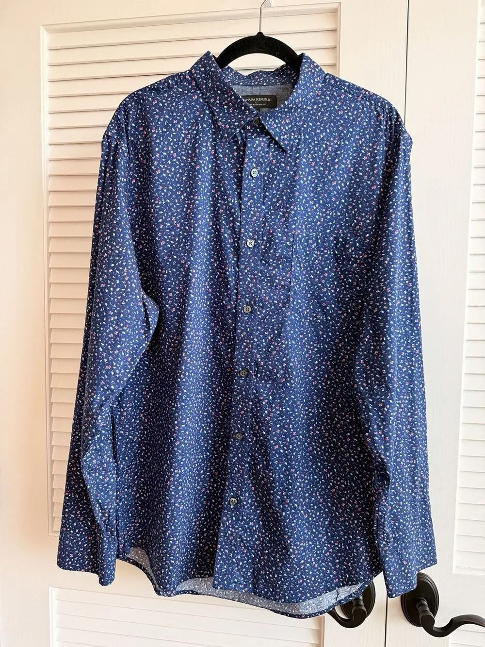 Banana Republic XL Soft Wash Slim Fit Floral Button Shirt Blue 100% Cotton